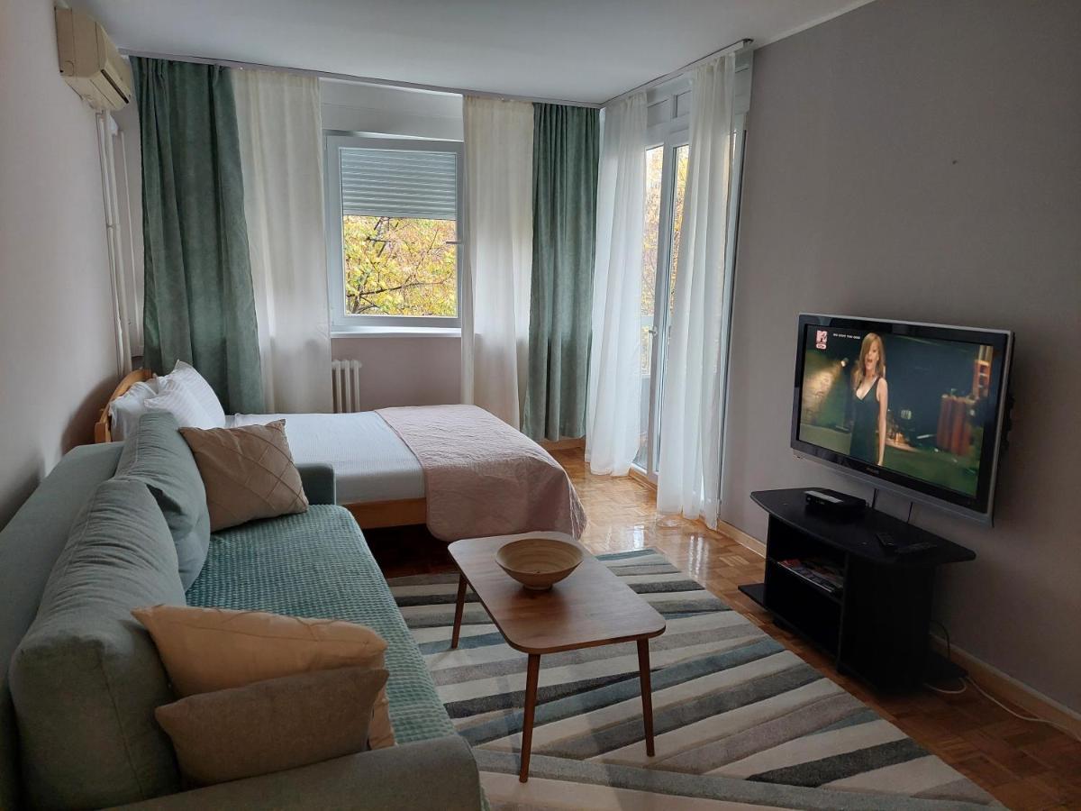 Green apartment Belgrado Buitenkant foto