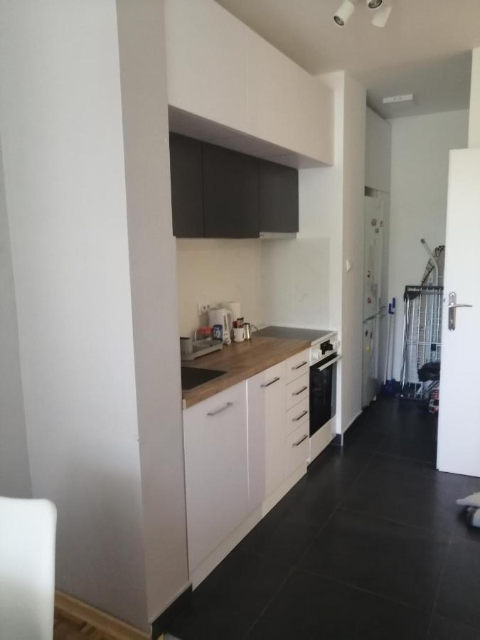 Green apartment Belgrado Buitenkant foto